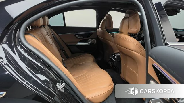 Mercedes-Benz E-Class W214 2025 Черный из Кореи, фото 2