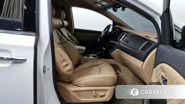 Kia The New Carnival 2019 Белый из Кореи, фото 2