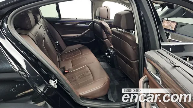 BMW 5 Series (G30) 2023 Черный из Кореи, фото 2