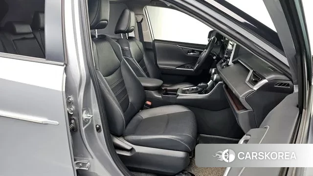 Toyota RAV4 5th Generation 2020 Серебряный из Кореи, фото 2