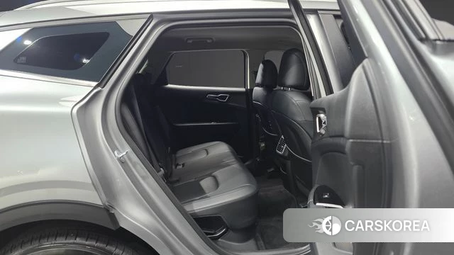 Kia Sportage 5th Generation Hybrid 2022 Серебристо-серый из Кореи, фото 2