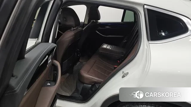 BMW X4 (G02) 2023 Белый из Кореи, фото 2