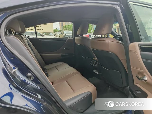 Lexus ES 2024 Синий из Китая, фото 2