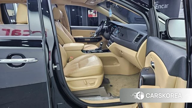 Kia The New Carnival 2018 Черный из Кореи, фото 2