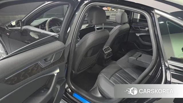 Audi A6 (C8) 2021 Черный из Кореи, фото 2