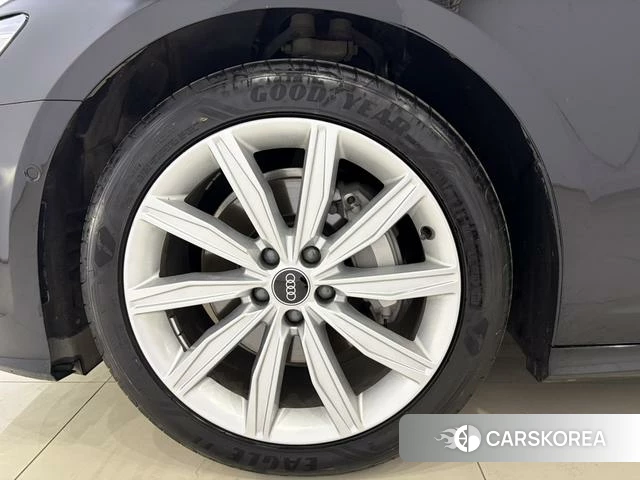 Audi A6L 2023 Черный из Китая, фото 2