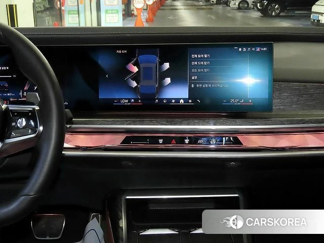 BMW 7 Series (G70) 2023 Черный из Кореи, фото 2