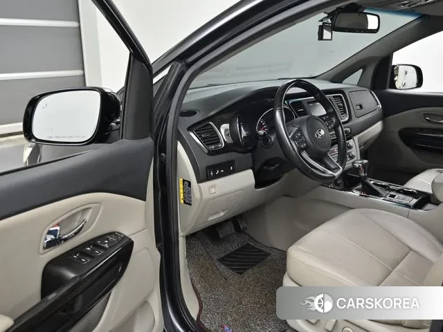 Kia The New Carnival 2018 Серый из Кореи, фото 2