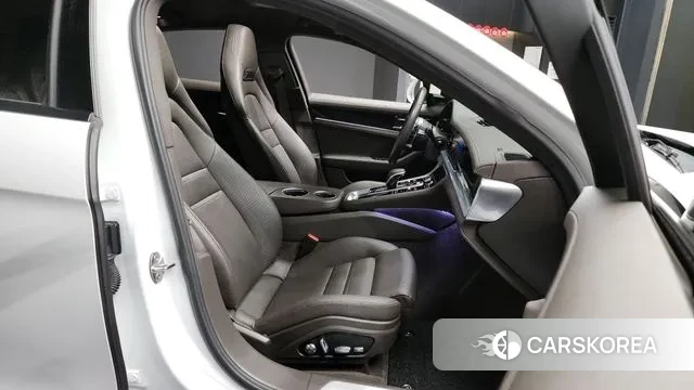 Porsche Panamera (971) 2018 Белый из Кореи, фото 2