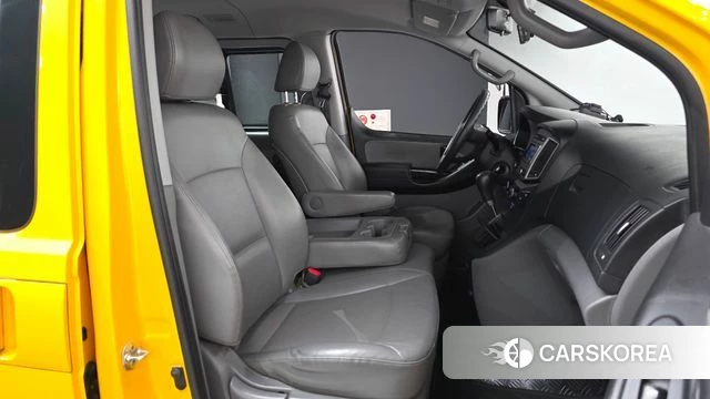 Hyundai The New Grand Starex 2018 Желтый из Кореи, фото 2