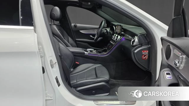 Mercedes-Benz C-Class W205 2021 Белый из Кореи, фото 2