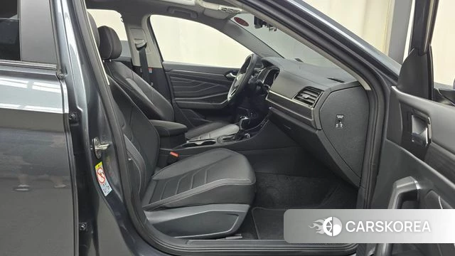 Volkswagen 7th Generation of Jetta 2023 Серый из Кореи, фото 2