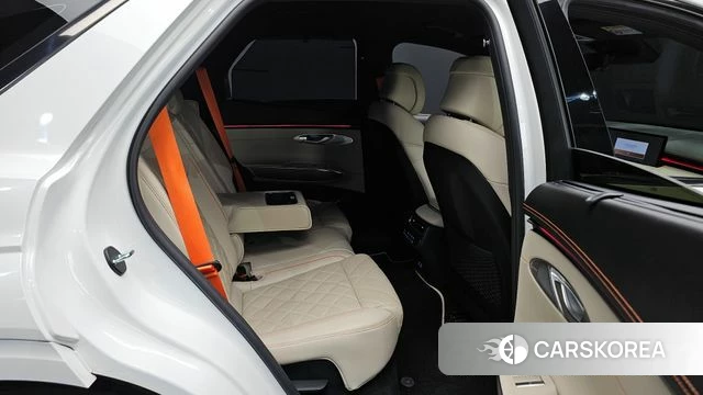 Genesis GV70 2024 Белый из Кореи, фото 2