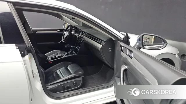 Volkswagen Arteon 2019 Белый из Кореи, фото 2