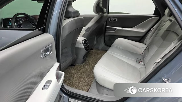 Hyundai Ionic 6 2022 Серебристо-серый из Кореи, фото 2