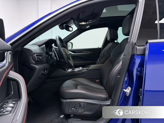 Maserati Levante 2018 Синий из Китая, фото 2