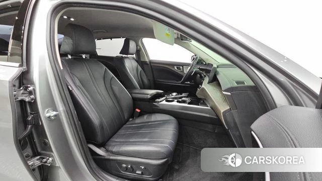 Kia K8 2022 Серебристо-серый из Кореи, фото 2