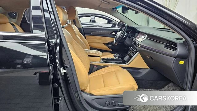 Kia K7 Premier 2020 Черный из Кореи, фото 2