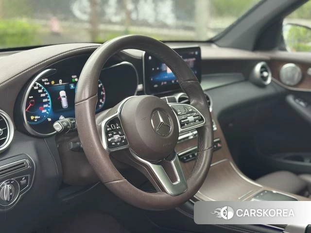 Mercedes-Benz GLC 2021 Черный из Китая, фото 2
