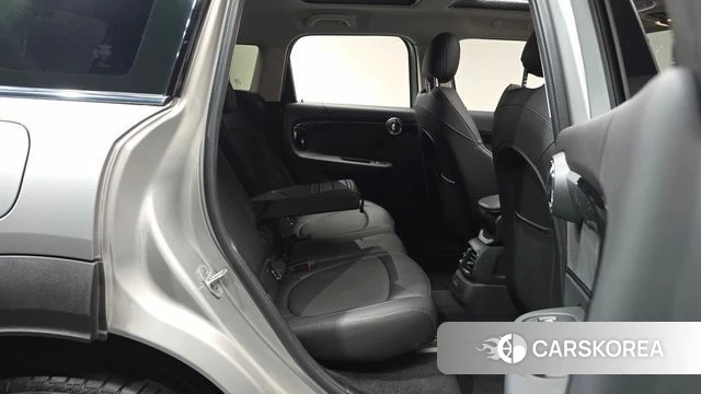 Mini Cooper Countryman 2023 Серебряный из Кореи, фото 2