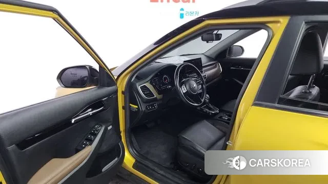 Kia Seltos 2019 Желтый из Кореи, фото 2