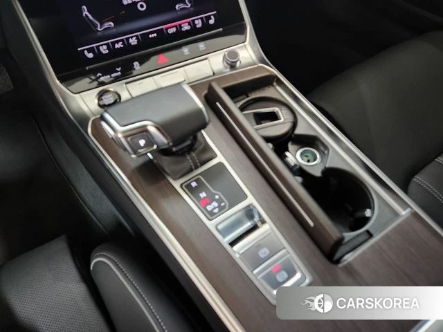 Audi A6 (C8) 2024 Белый из Кореи, фото 2