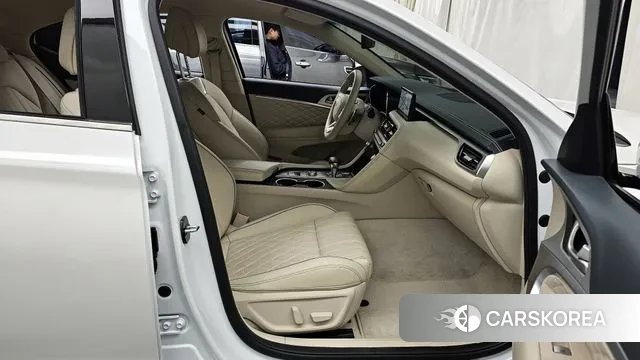 Genesis The New G70 2023 Белый из Кореи, фото 2