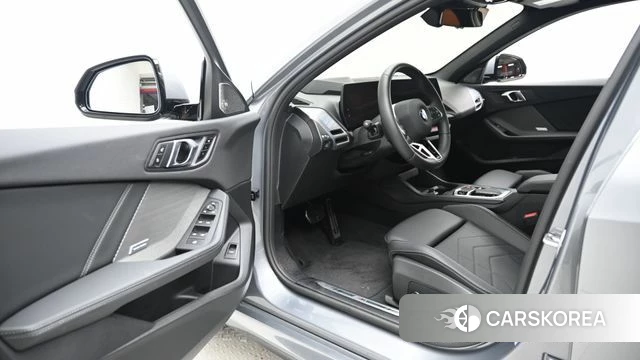BMW 1 Series (F70) 2025 Серый из Кореи, фото 2