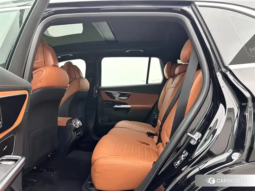 Mercedes-Benz GLC 2025 Черный из Китая, фото 2