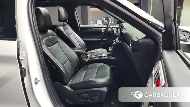 Ford Explorer 6th Generation 2020 Белый из Кореи, фото 2
