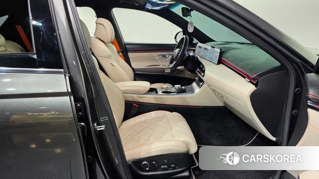 Genesis GV70 2024 Серый из Кореи, фото 2
