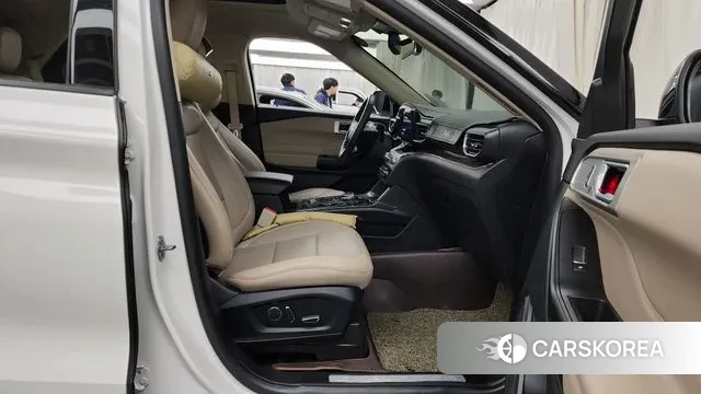 Ford Explorer 6th Generation 2020 Белый из Кореи, фото 2