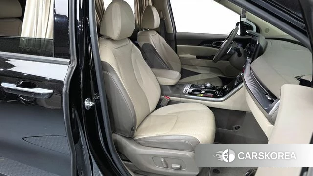 Kia Carnival 4th generation 2022 Черный из Кореи, фото 2