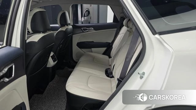 Kia Sportage 5th Generation Hybrid 2022 Белый из Кореи, фото 2