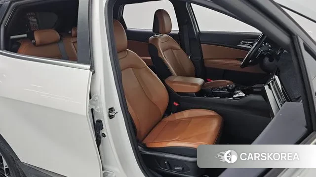 Kia Sportage 5th Generation 2022 Белый из Кореи, фото 2