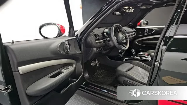 Mini Cooper S Clubman 2023 Черный из Кореи, фото 2