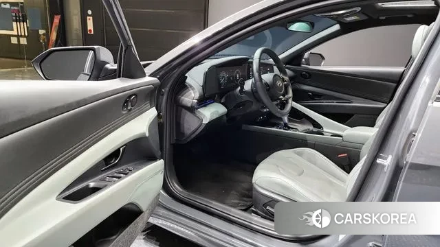 Hyundai The New Avante (CN7) 2024 Серый из Кореи, фото 2