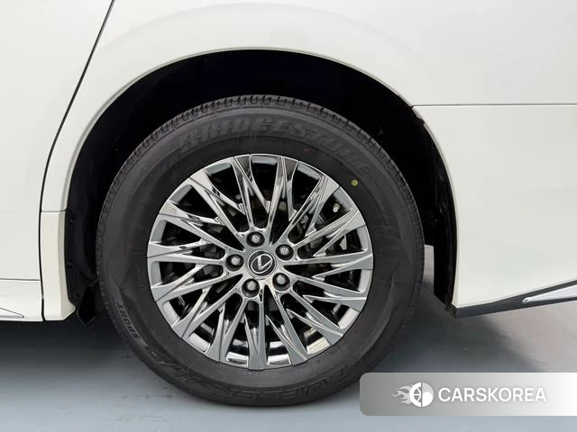 Lexus LM 2022 Белый из Китая, фото 2