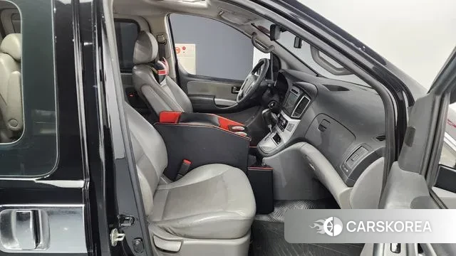 Hyundai The New Grand Starex 2019 Черный из Кореи, фото 2