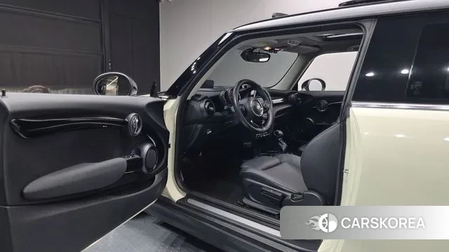 Mini Cooper 2019 Жемчужный цвет из Кореи, фото 2
