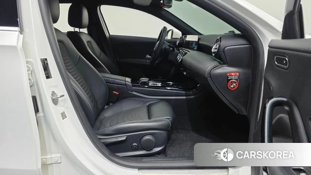 Mercedes-Benz A-Class W177 2020 Белый из Кореи, фото 2