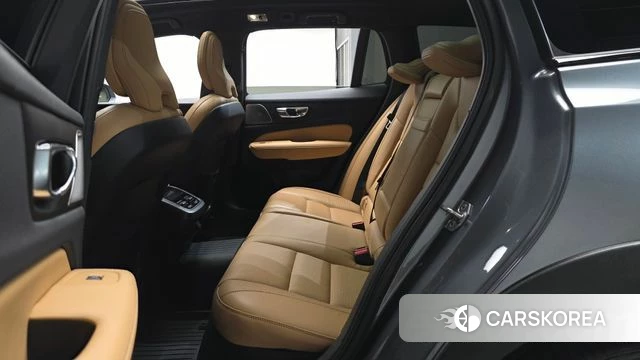 Volvo V60 Cross-Country 2nd Generation 2020 Серый из Кореи, фото 2