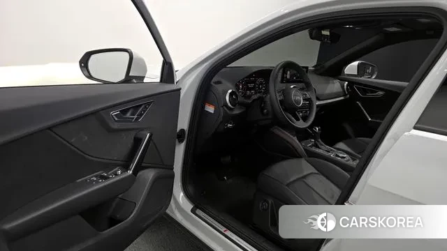 Audi Q2 2023 Белый из Кореи, фото 2