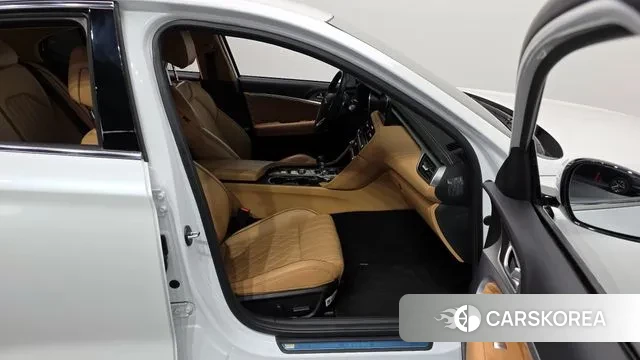 Genesis The New G70 2024 Белый из Кореи, фото 2