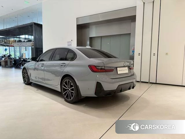 BMW 3 series 2024 Темно-серый из Китая, фото 2