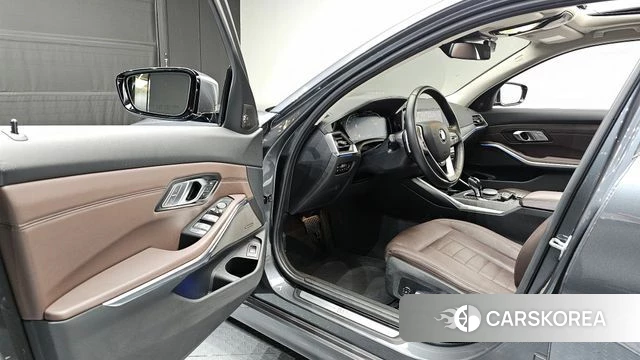 BMW 3 Series (G20) 2020 Серый из Кореи, фото 2