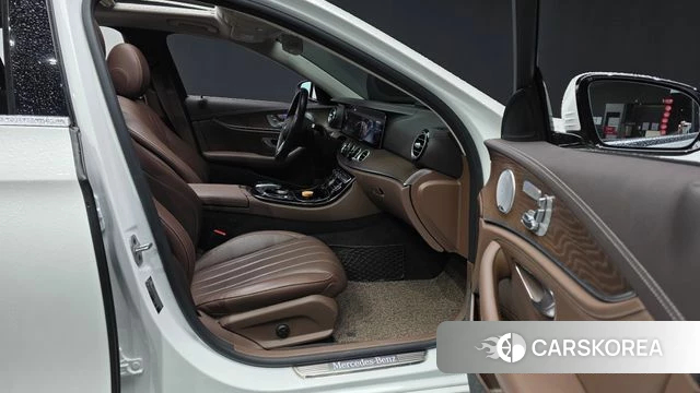 Mercedes-Benz E-Class W213 2020 Белый из Кореи, фото 2