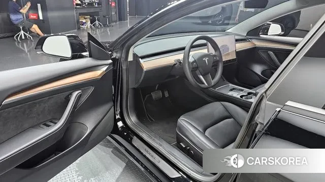 Tesla Model 3 2022 Черный из Кореи, фото 2