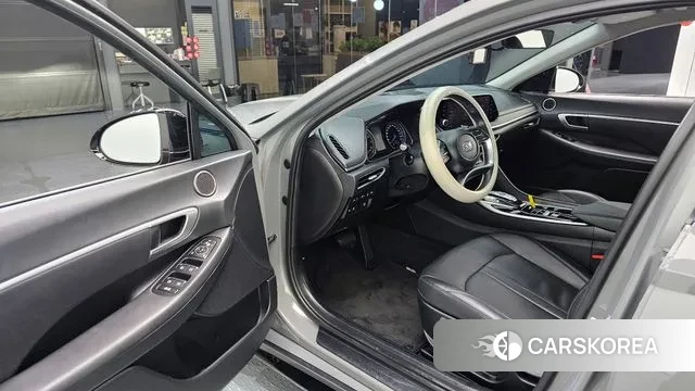 Hyundai Sonata (DN8) 2021 Серебряный из Кореи, фото 2