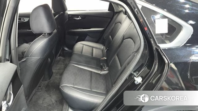 Kia The New K3 2nd generation 2023 Черный из Кореи, фото 2